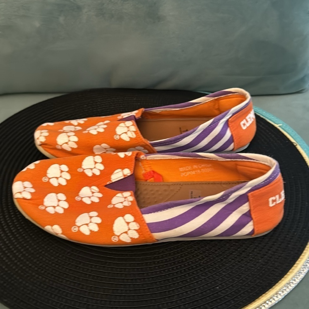 Clemson Tigers Logo Print Canvas Slip On Shoes - Picture 2 of 6